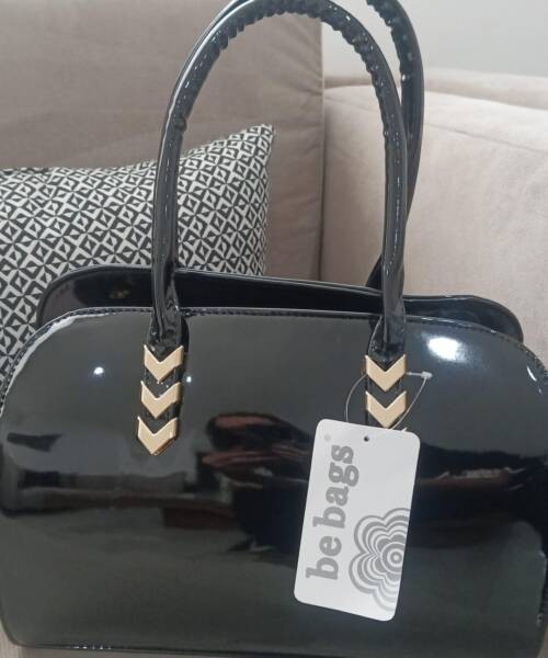 Bolso Nebra Charol color Negro Mod. 24 0215