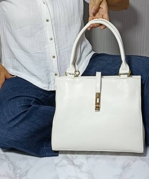 Bolsa de Mano Color Latte Mod. 24 8005