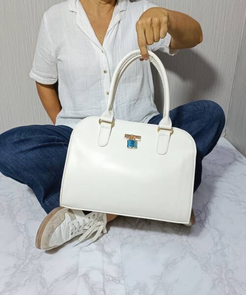 Bolsa Nairobi Late con Adorno de Candado Mod. 24 0215