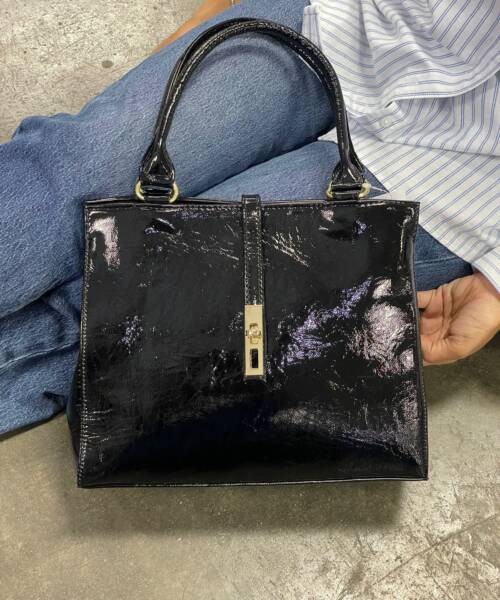 Bolsa Negra de Charol Mod. 24 8005